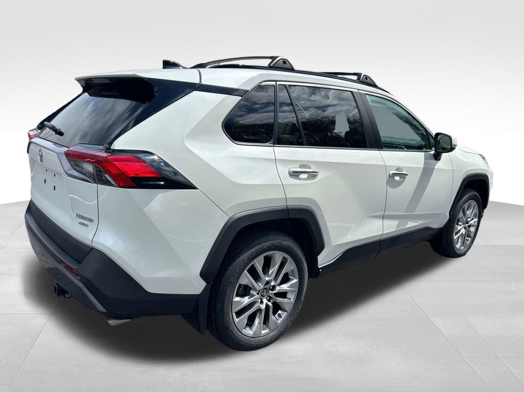 Used 2019 Toyota RAV4 Limited w/ All Weather Liner Package image 5