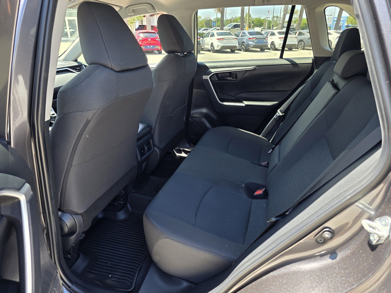 Certified 2024 Toyota RAV4 LE FWD image 9