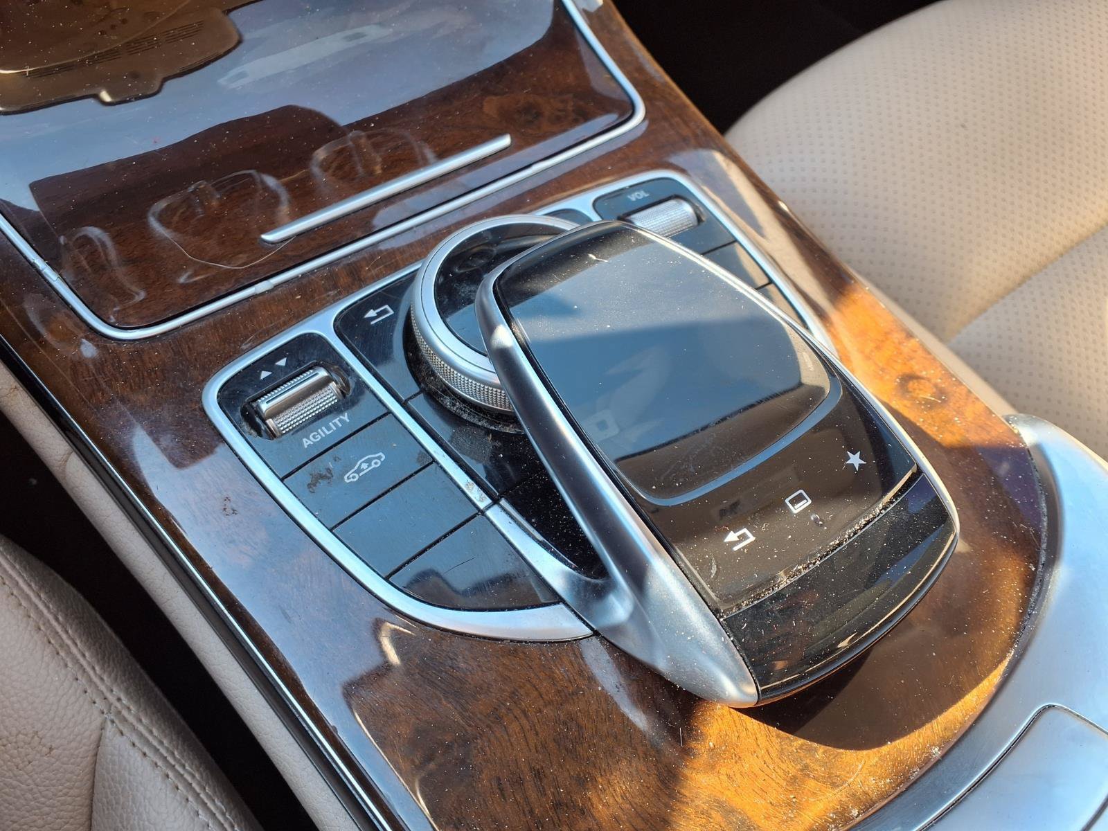 Used 2015 Mercedes-Benz C 300 4MATIC Sedan image 22