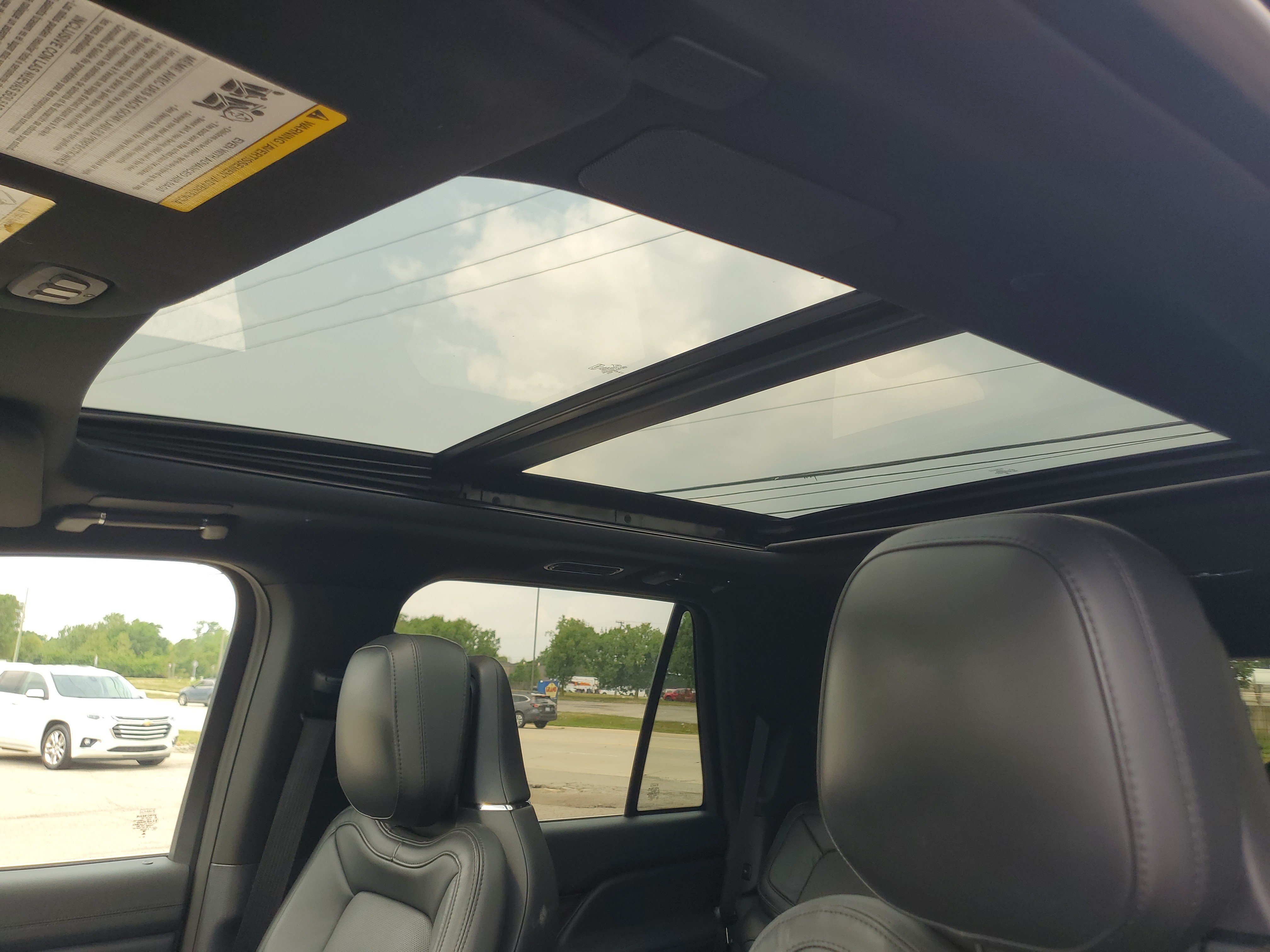 Used 2024 Lincoln Navigator Reserve AWD/4WD image 11