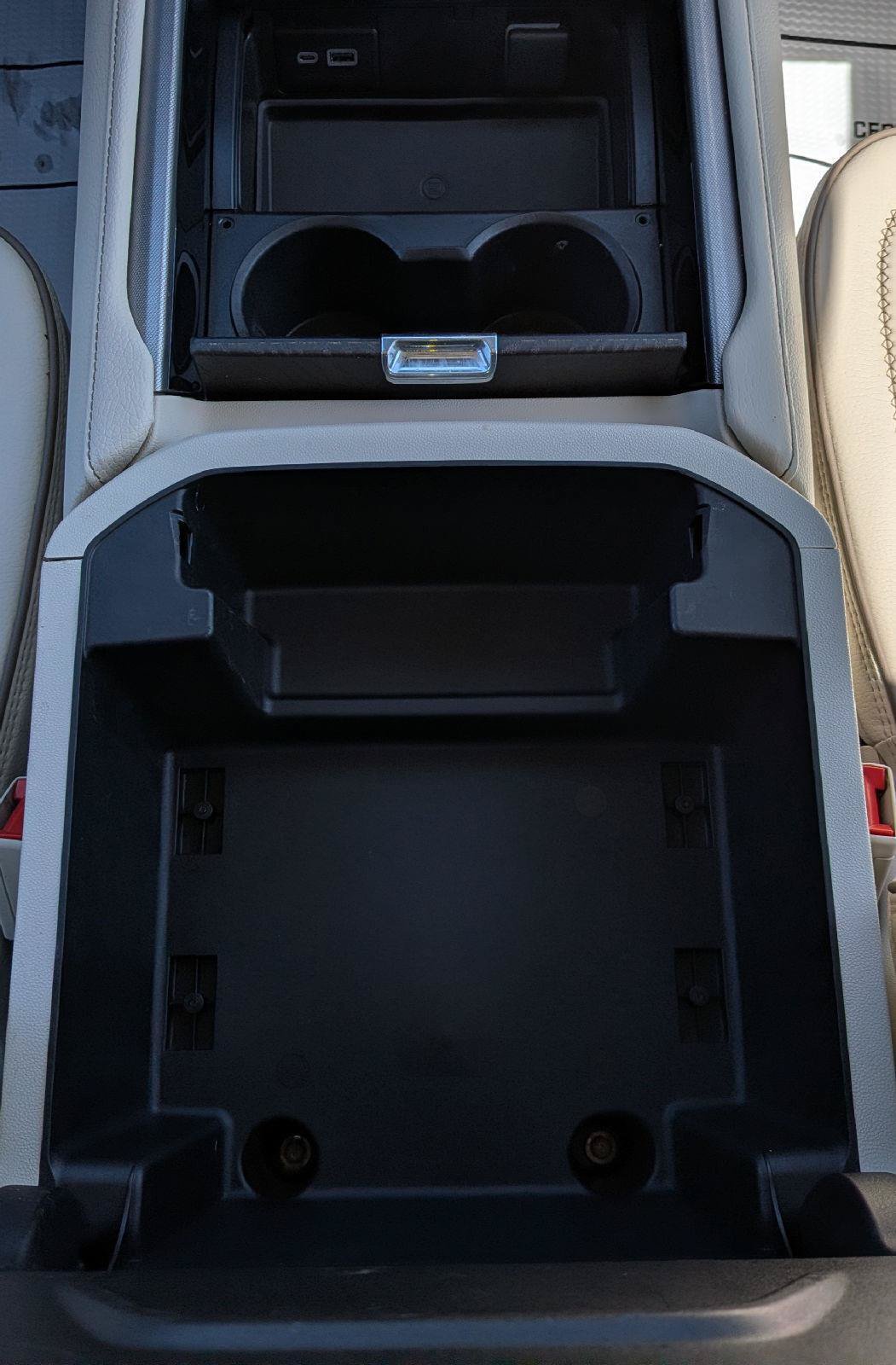 Used 2023 GMC Yukon XL Denali AWD/4WD image 22