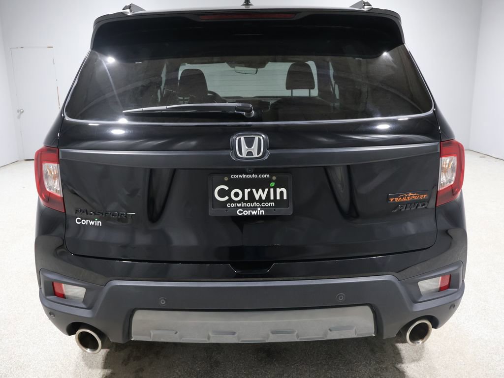 Used 2023 Honda Passport TrailSport image 3