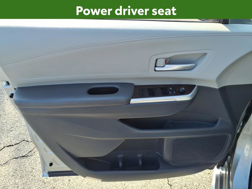 Used 2024 Toyota Sienna XLE FWD image 26