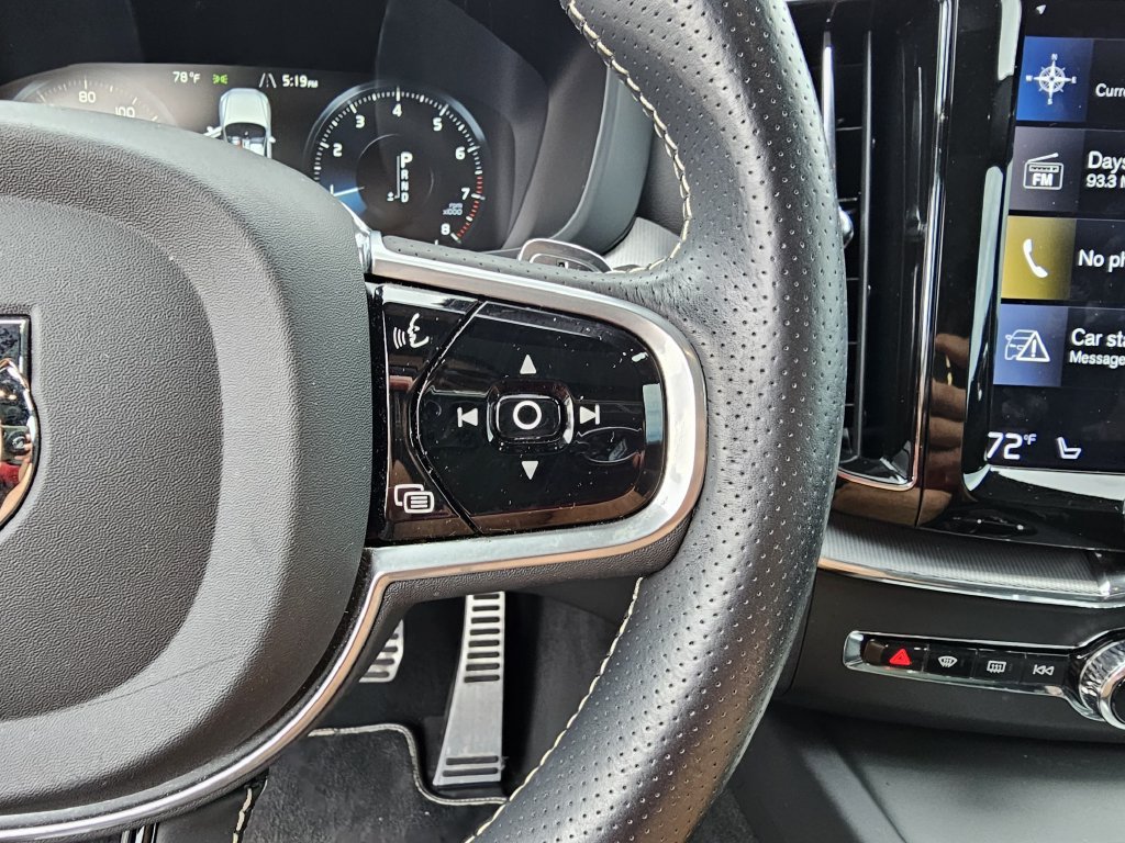Used 2018 Volvo XC60 T6 R-Design w/ Convenience Package AWD/4WD image 27