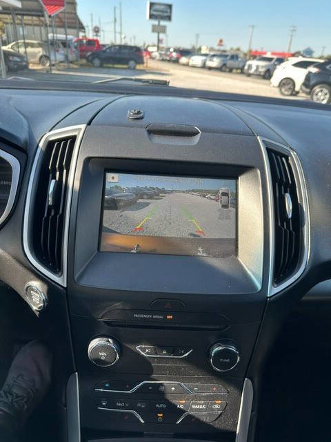 Used 2017 Ford Edge SEL w/ Equipment Group 201A image 4