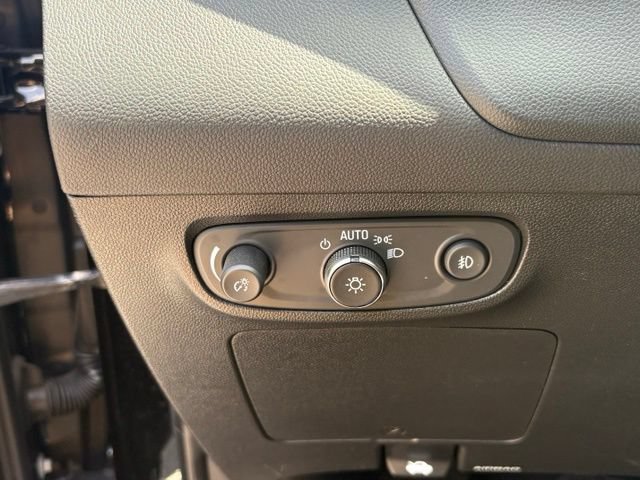 Used 2023 Buick Encore GX Select w/ Sport Touring Package FWD image 31