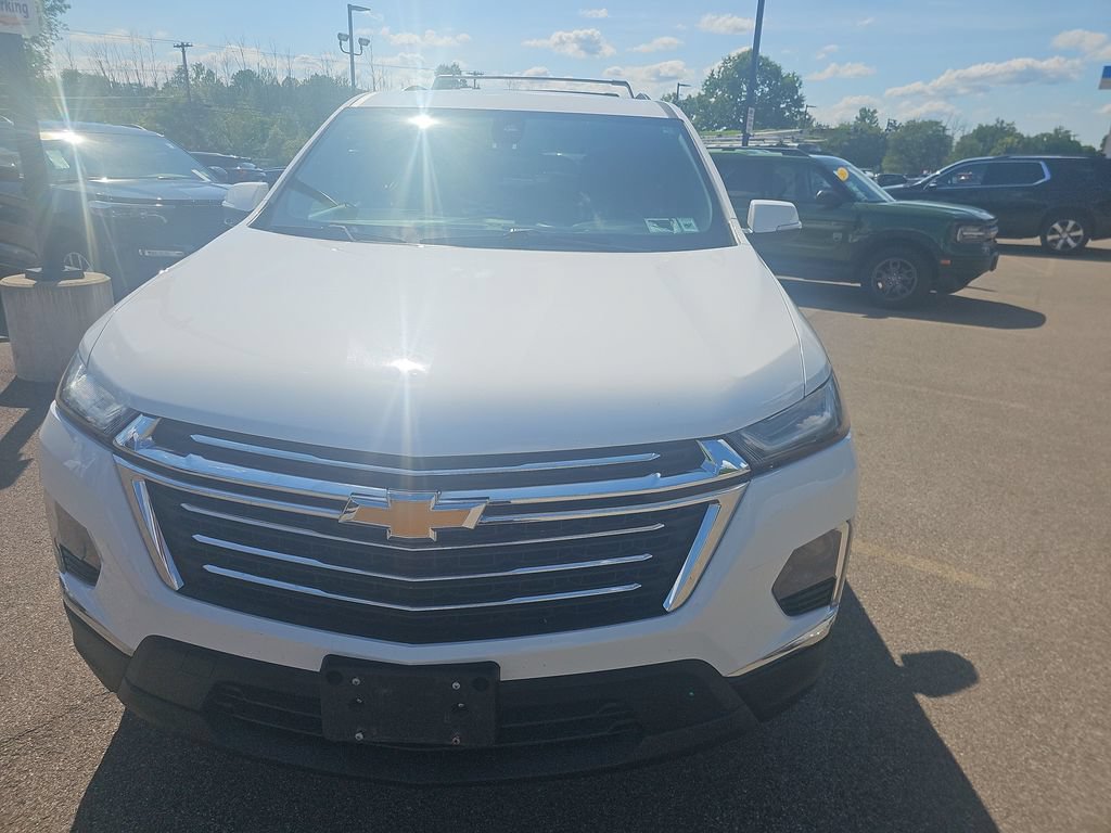 New 2023 Chevrolet Traverse LT w/ LPO, Floor Liner Package AWD/4WD image 2