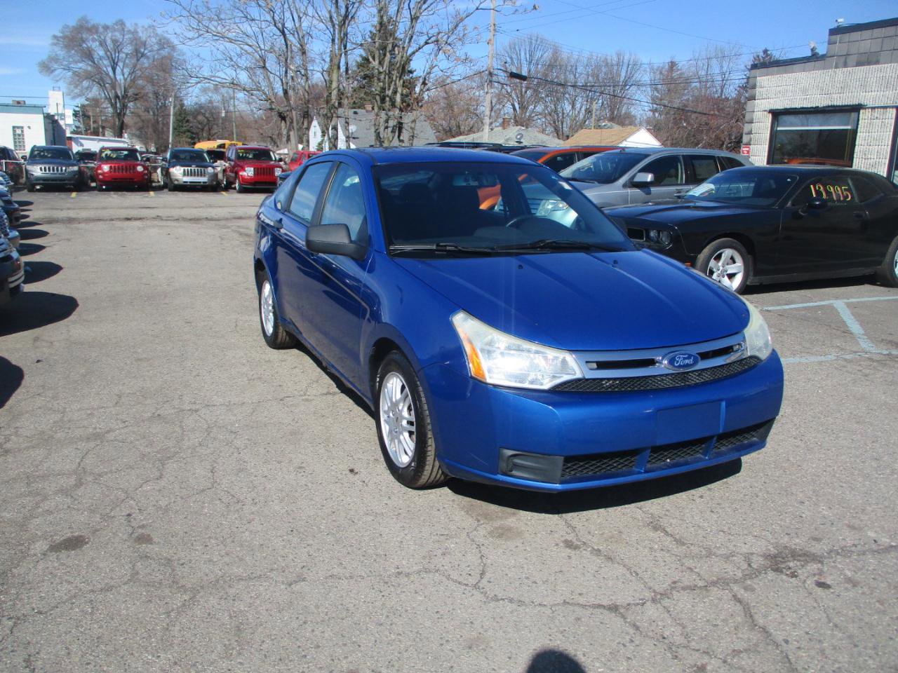 Used 2011 Ford Focus SE w/ 201A Rapid Spec Order Code FWD image 1