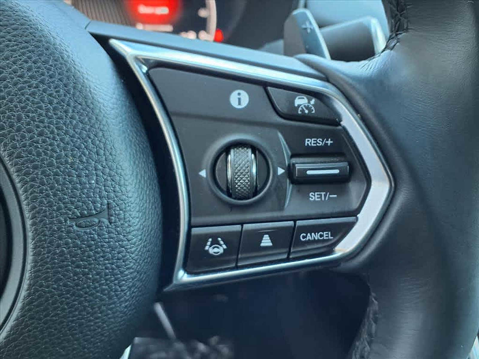 Certified 2025 Acura TLX w/ Technology Package image 21