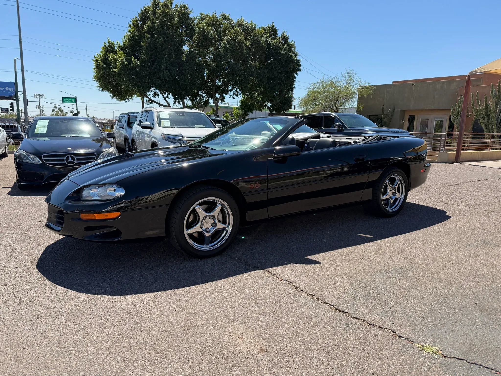 Used 2000 Chevrolet Camaro Z28 w/ SS Performance/Appearance Pkg RWD image 2