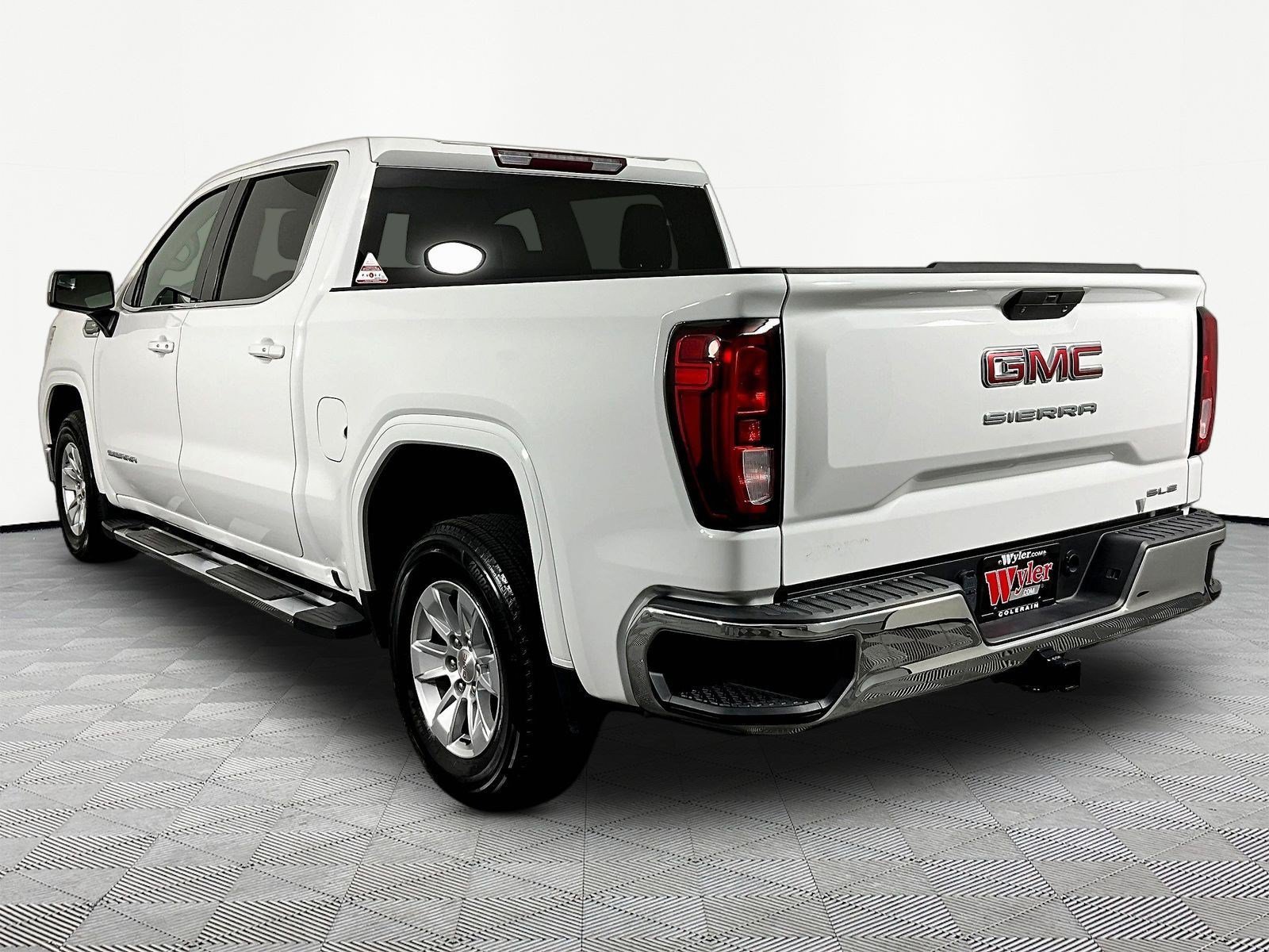 Used 2020 GMC Sierra 1500 SLE w/ SLE Value Package RWD image 4