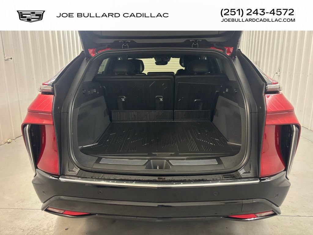 New 2026 Cadillac Lyriq Premium Luxury w/ LPO, Floor Liner Package AWD/4WD image 20