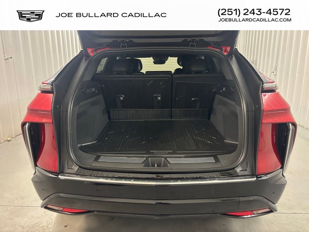 New 2026 Cadillac Lyriq Premium Luxury w/ LPO, Floor Liner Package image 20