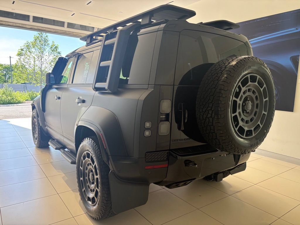 New 2026 Land Rover Defender 110 AWD/4WD image 2