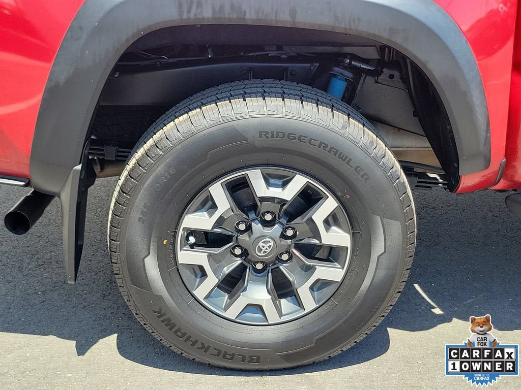 Used 2023 Toyota Tacoma TRD Off-Road w/ Technology Package AWD/4WD image 6