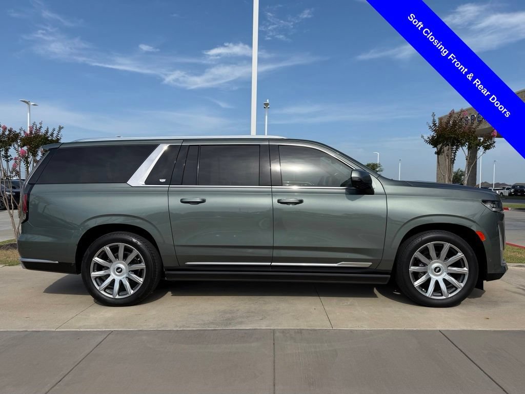Used 2023 Cadillac Escalade ESV Premium Luxury Platinum AWD/4WD image 19