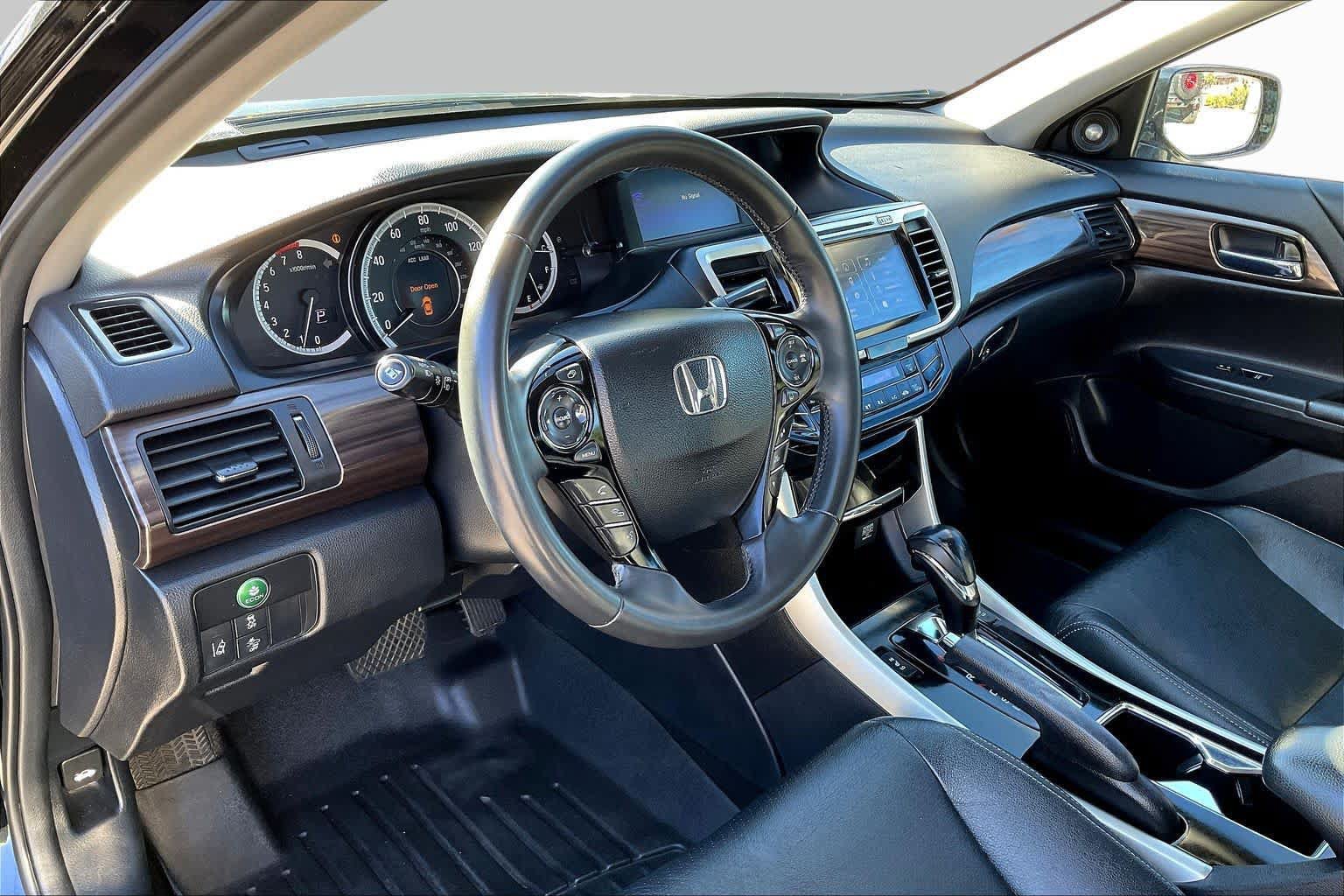 Used 2016 Honda Accord EX-L image 15