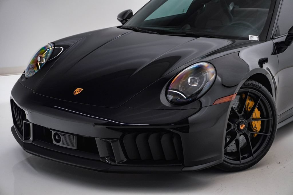Used 2026 Porsche 911 Carrera GTS RWD image 4