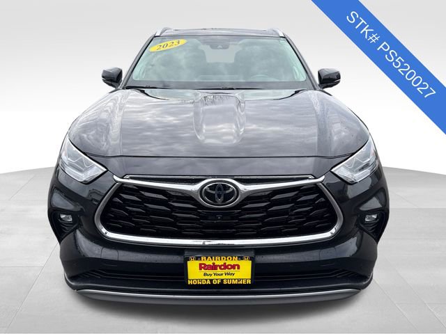 Used 2023 Toyota Highlander Platinum image 2