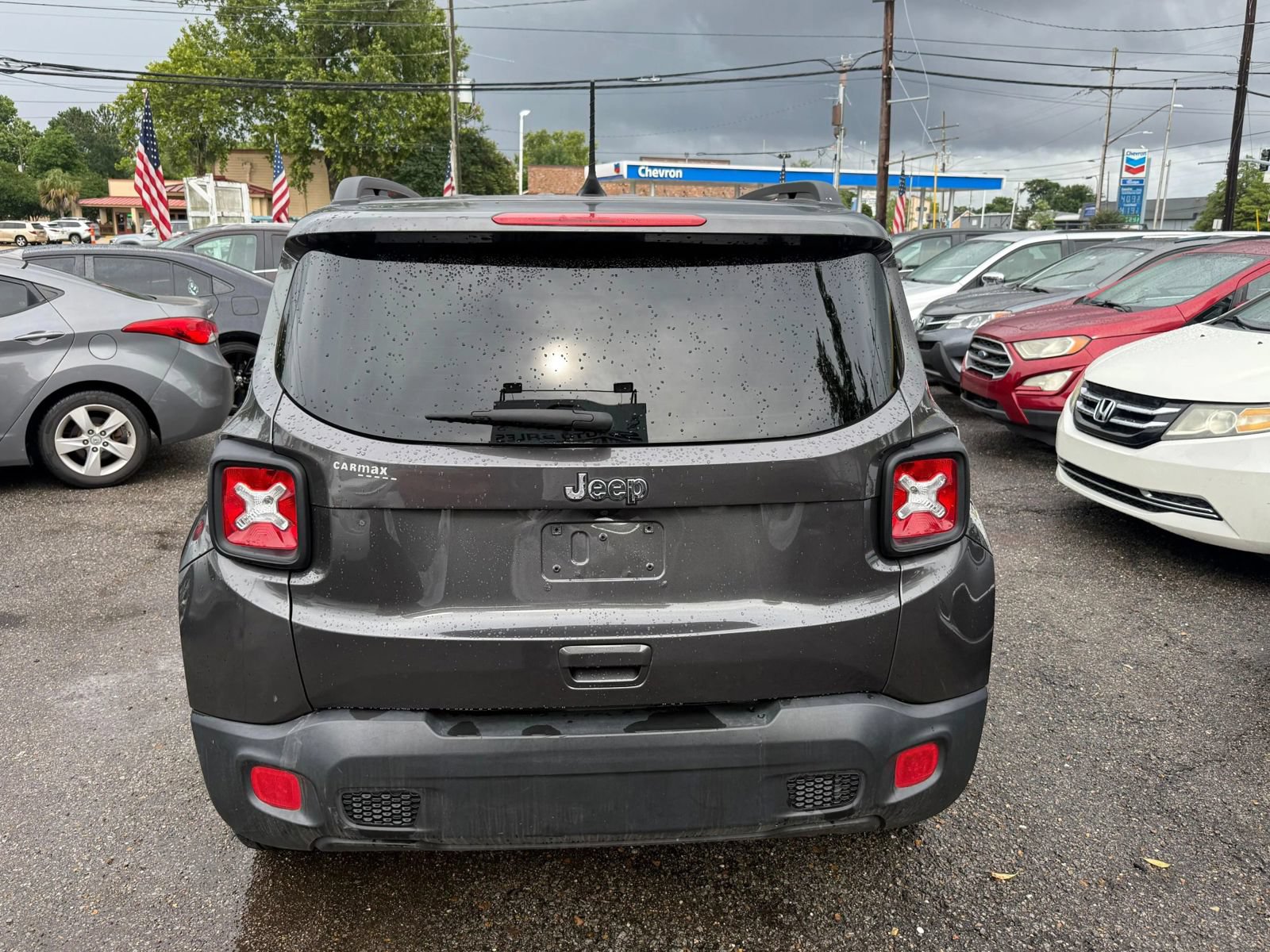 Used 2018 Jeep Renegade Latitude FWD image 4