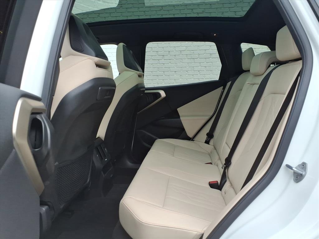 Used 2025 BMW X3 xDrive30i w/ Convenience Package image 13