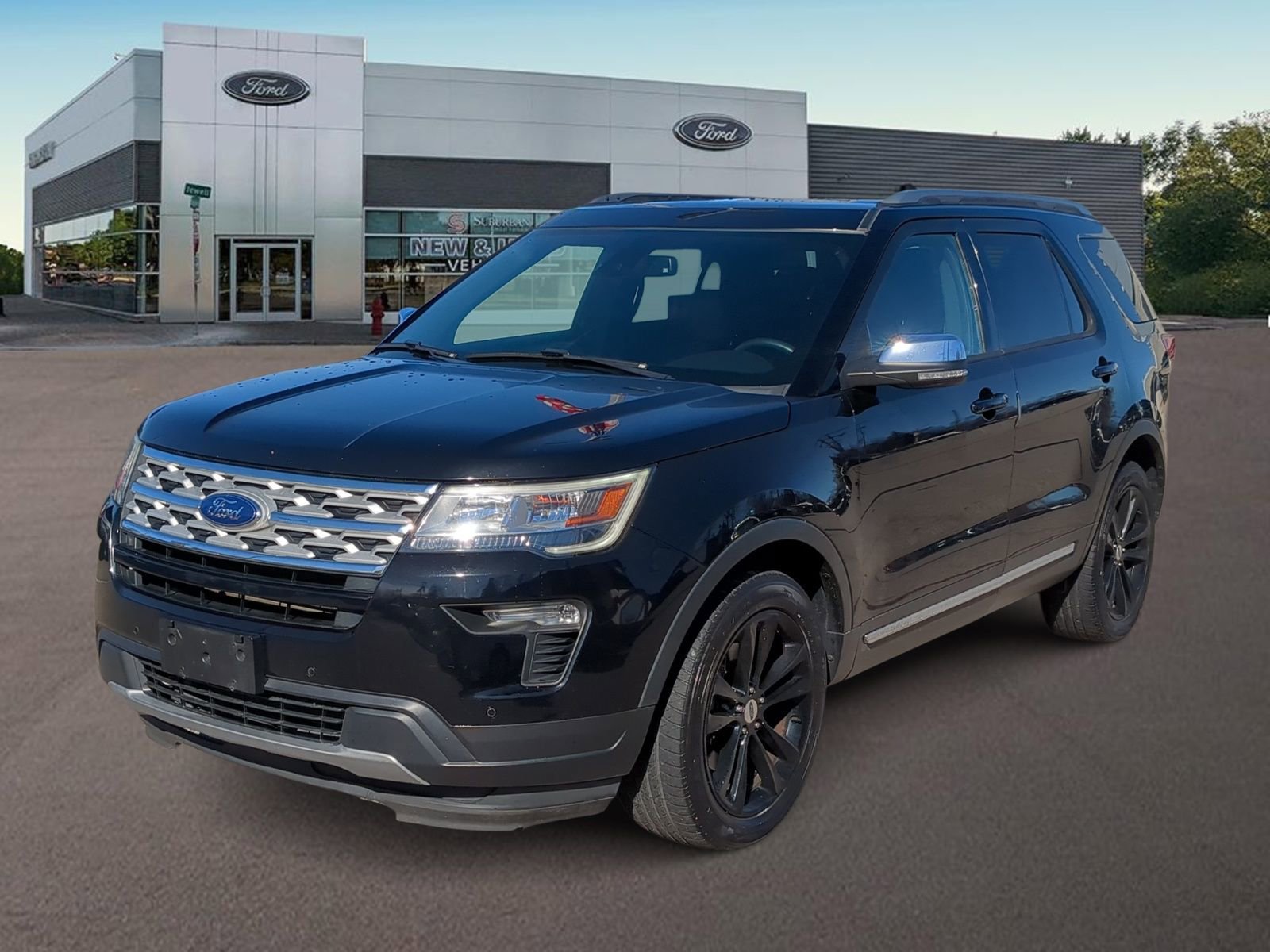 Used 2019 Ford Explorer XLT w/ Equipment Group 202A image 6
