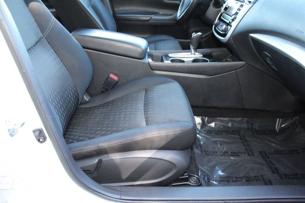 Used 2018 Nissan Altima 2.5 SV image 16