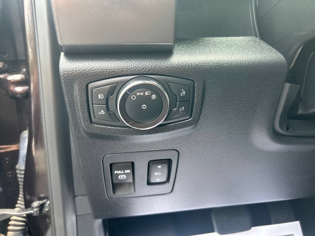 Used 2018 Ford F150 XLT w/ Equipment Group 302A Luxury AWD/4WD image 15