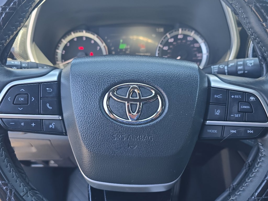Certified 2023 Toyota Highlander XSE image 28