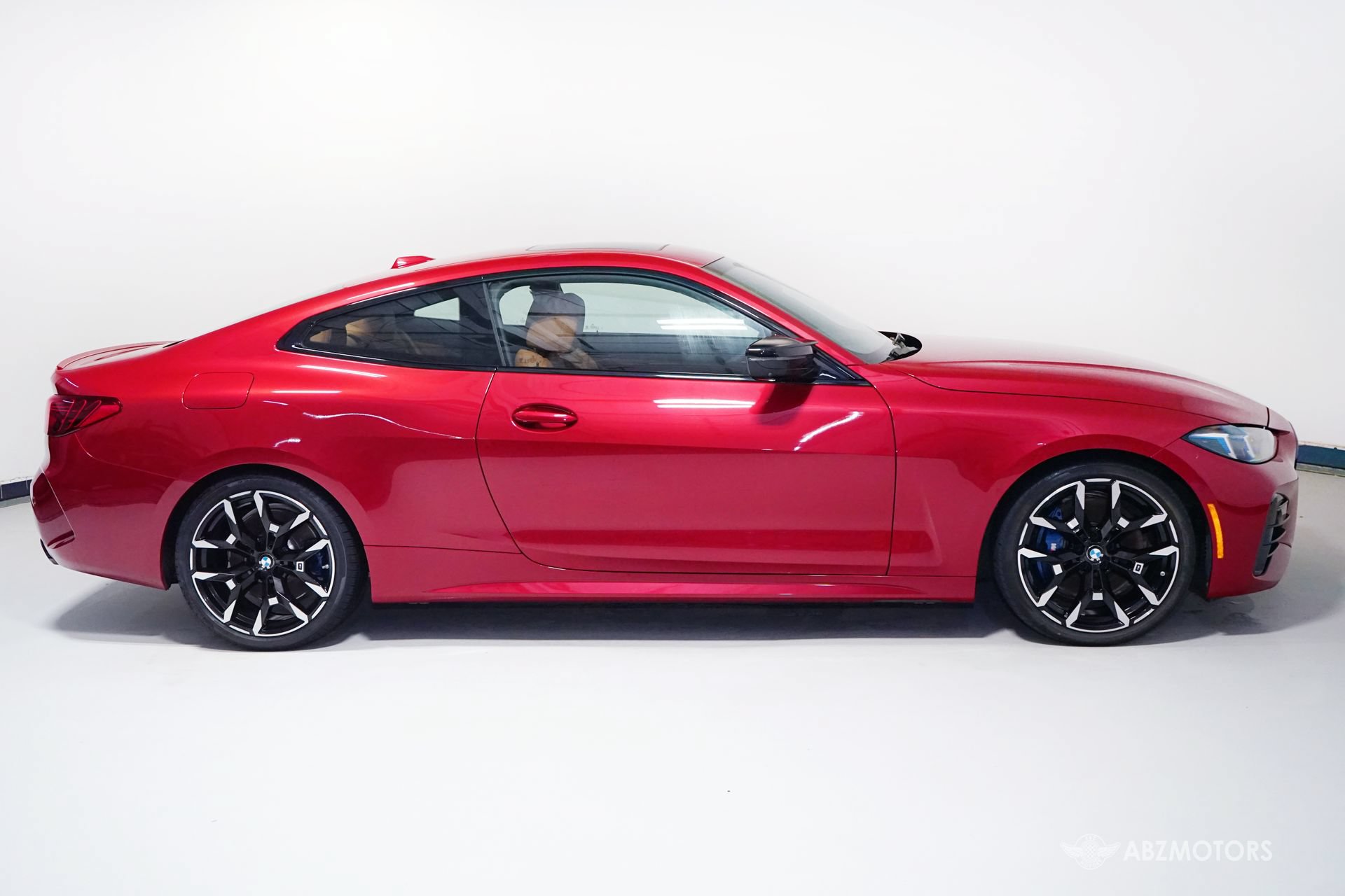 Used 2025 BMW M440i Coupe RWD image 3