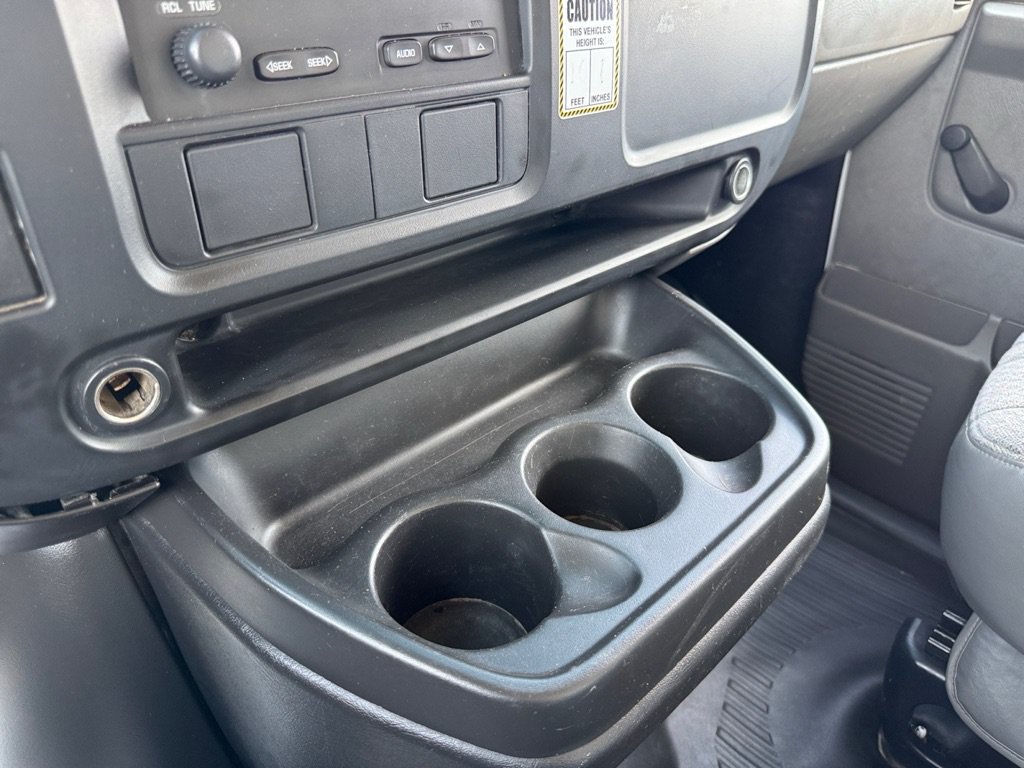 Used 2007 GMC Savana 3500 RWD image 16