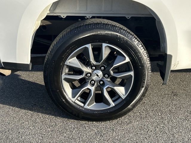 Used 2022 Chevrolet Silverado 1500 LT AWD/4WD image 12