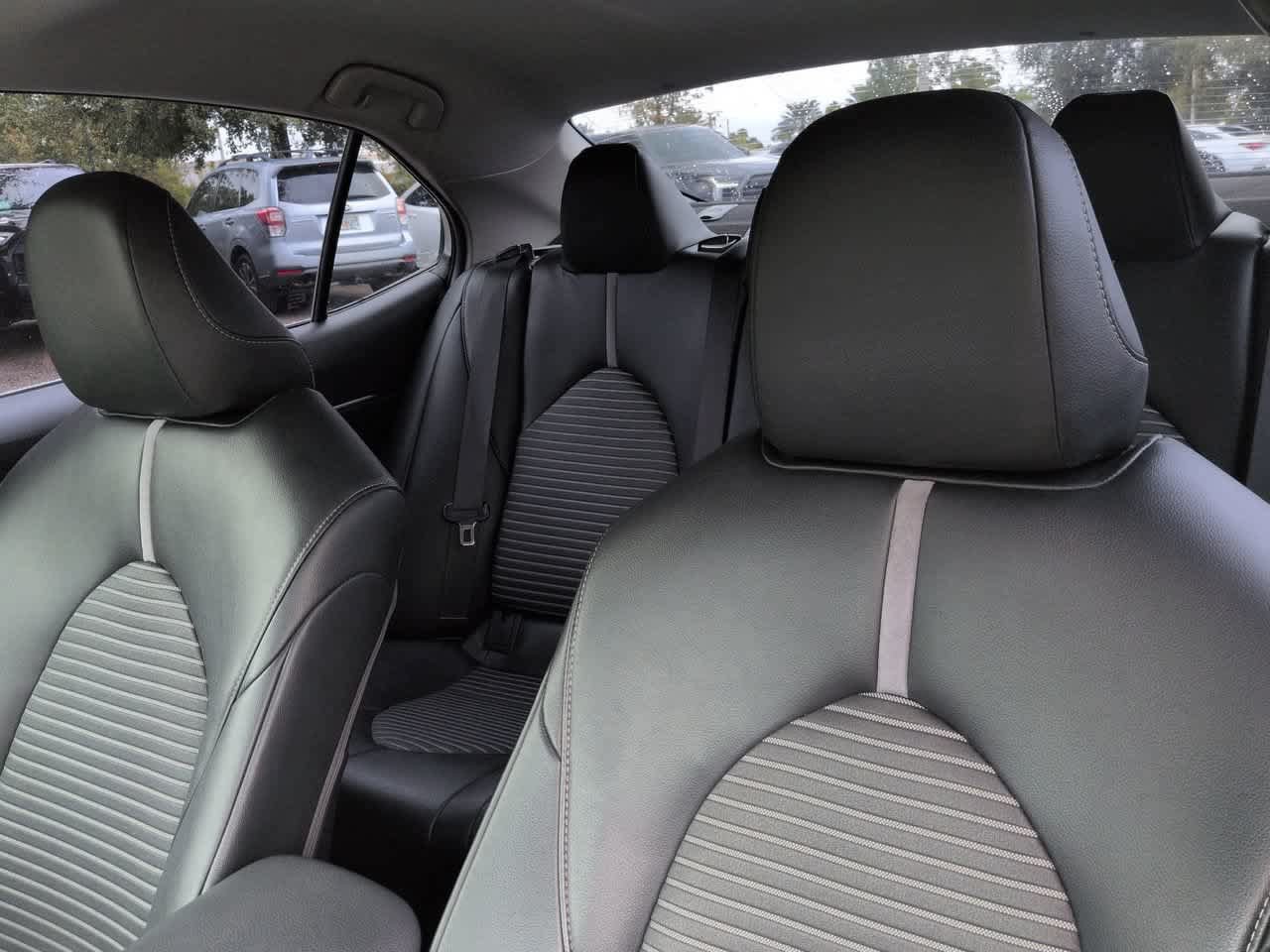 Used 2019 Toyota Camry SE FWD image 8