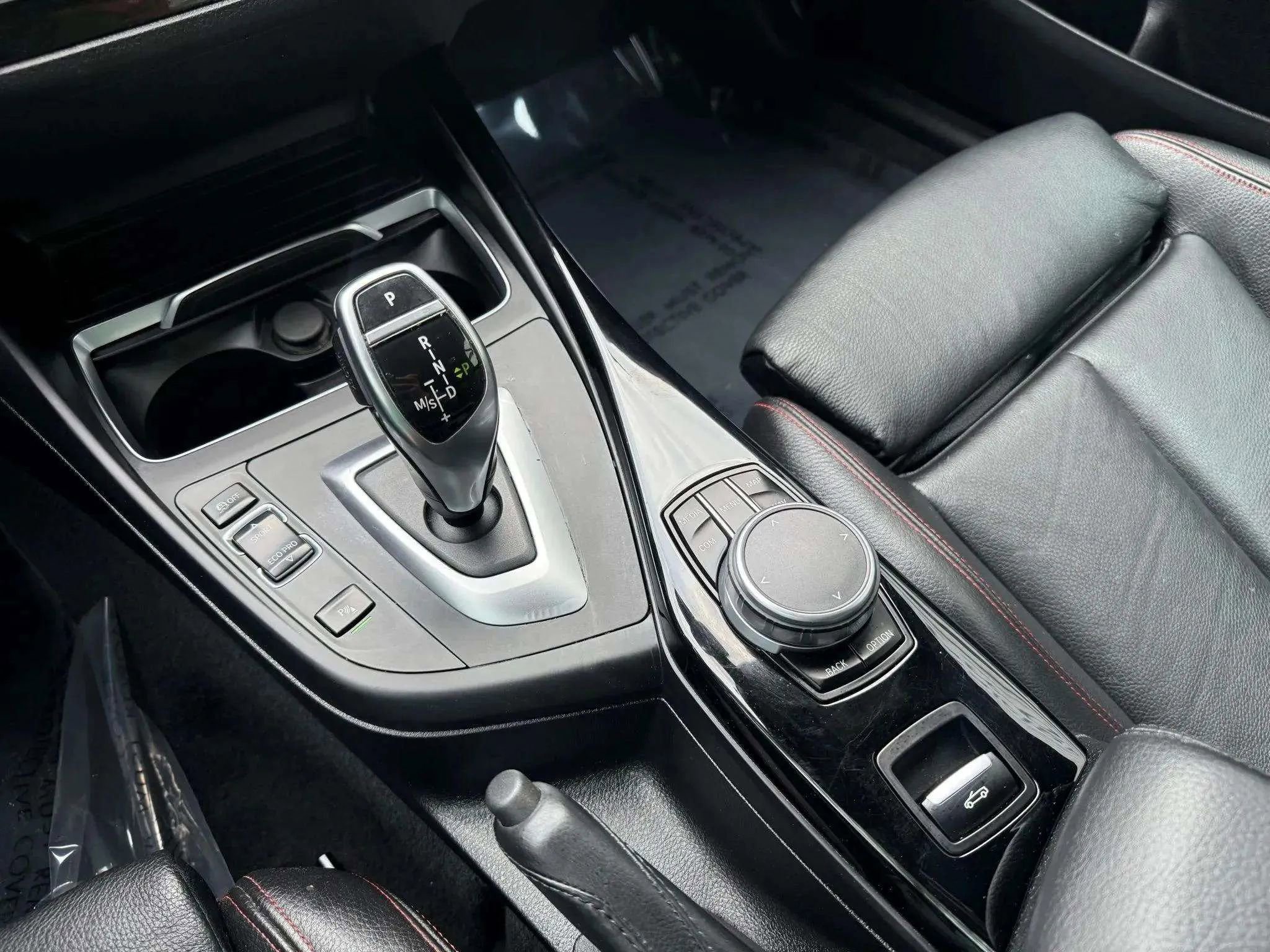 Used 2020 BMW 230i xDrive Convertible w/ Premium Package image 18