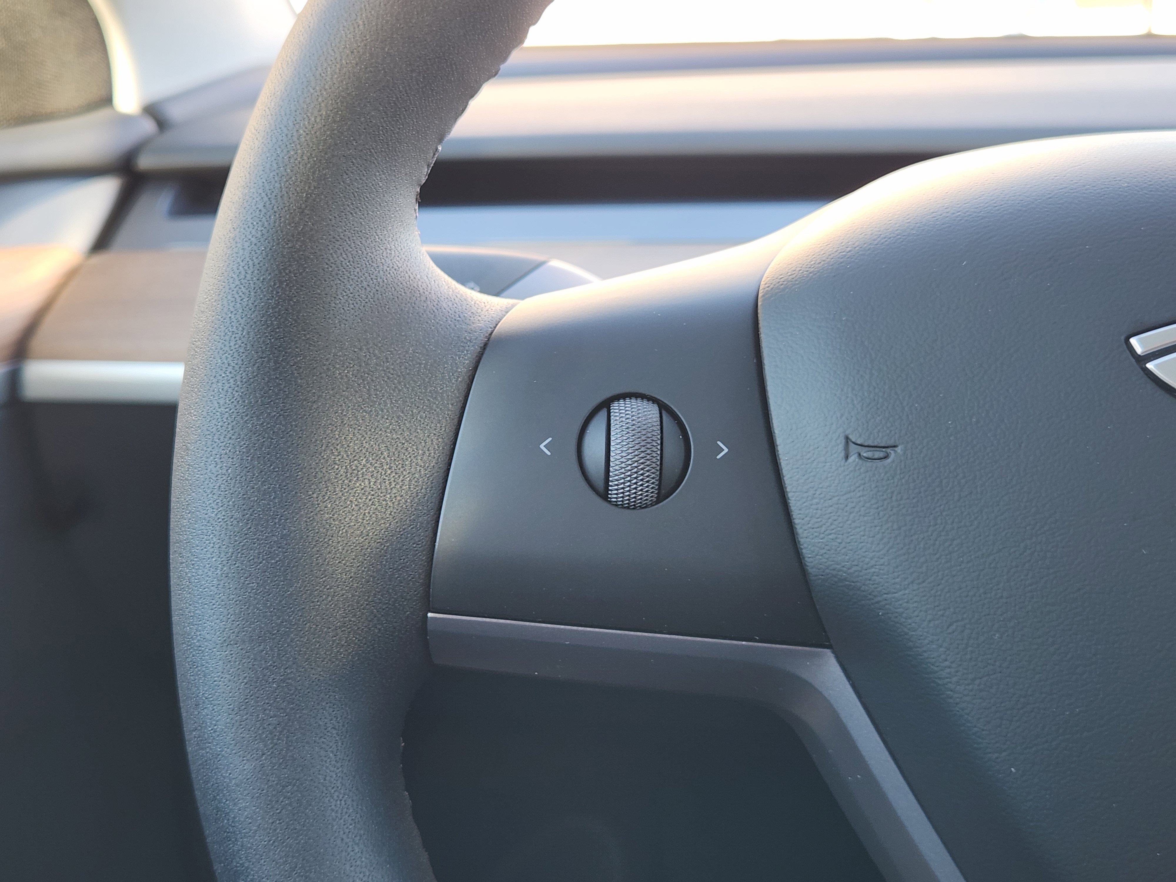 Used 2025 Tesla Model Y Long Range image 25