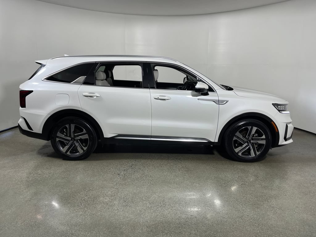 Used 2022 Kia Sorento SX Prestige w/ Panoramic Sunroof Package AWD/4WD image 2