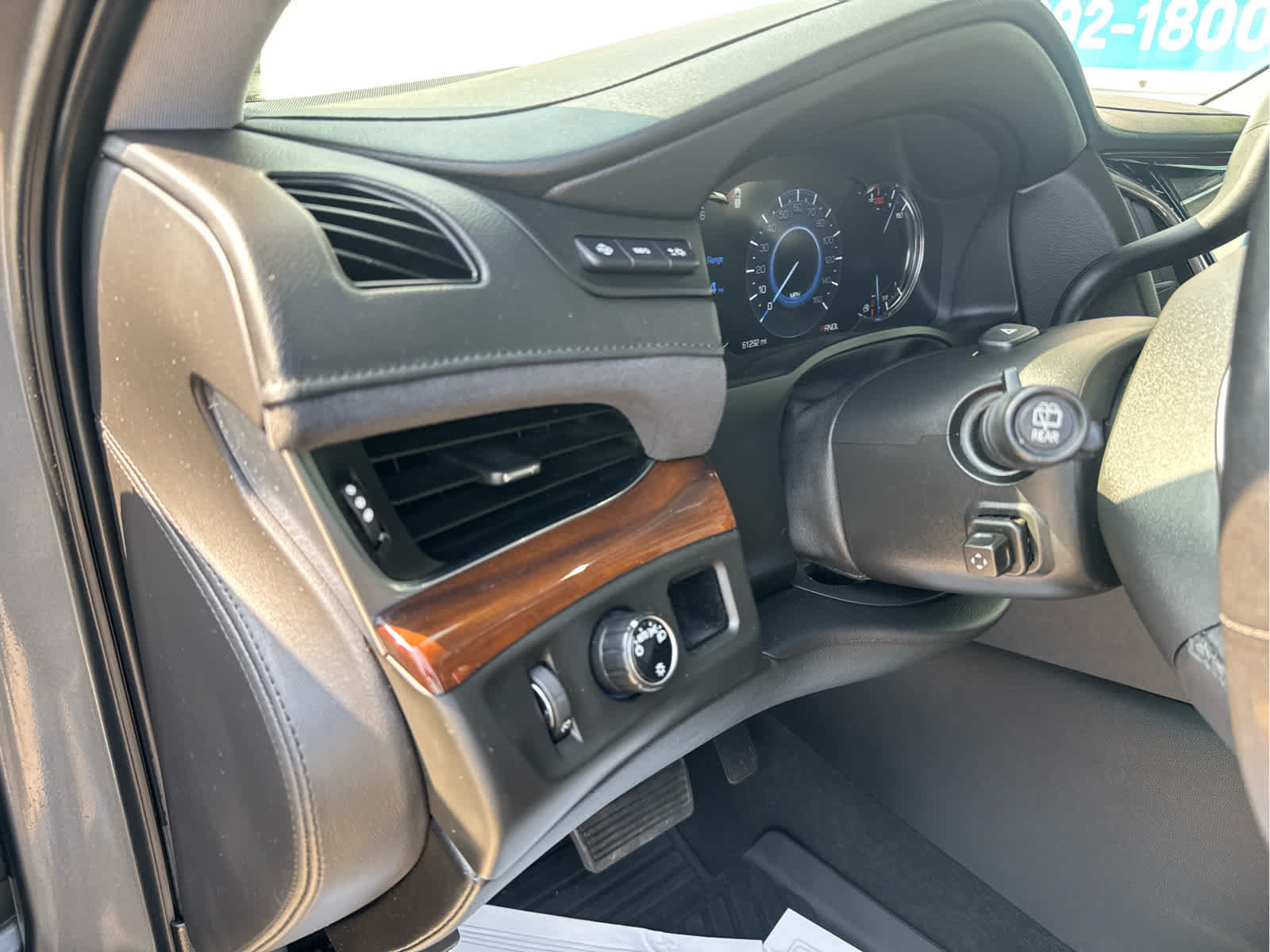 Used 2020 Cadillac Escalade Luxury RWD image 23