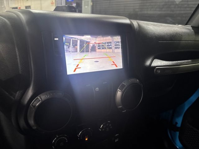Used 2018 Jeep Wrangler Sport AWD/4WD image 18