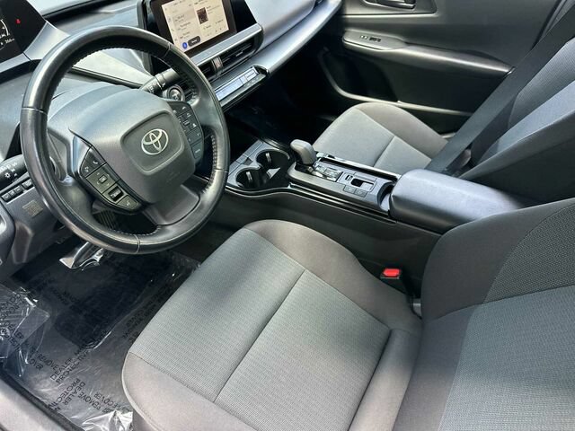 Used 2024 Toyota Prius LE FWD image 10