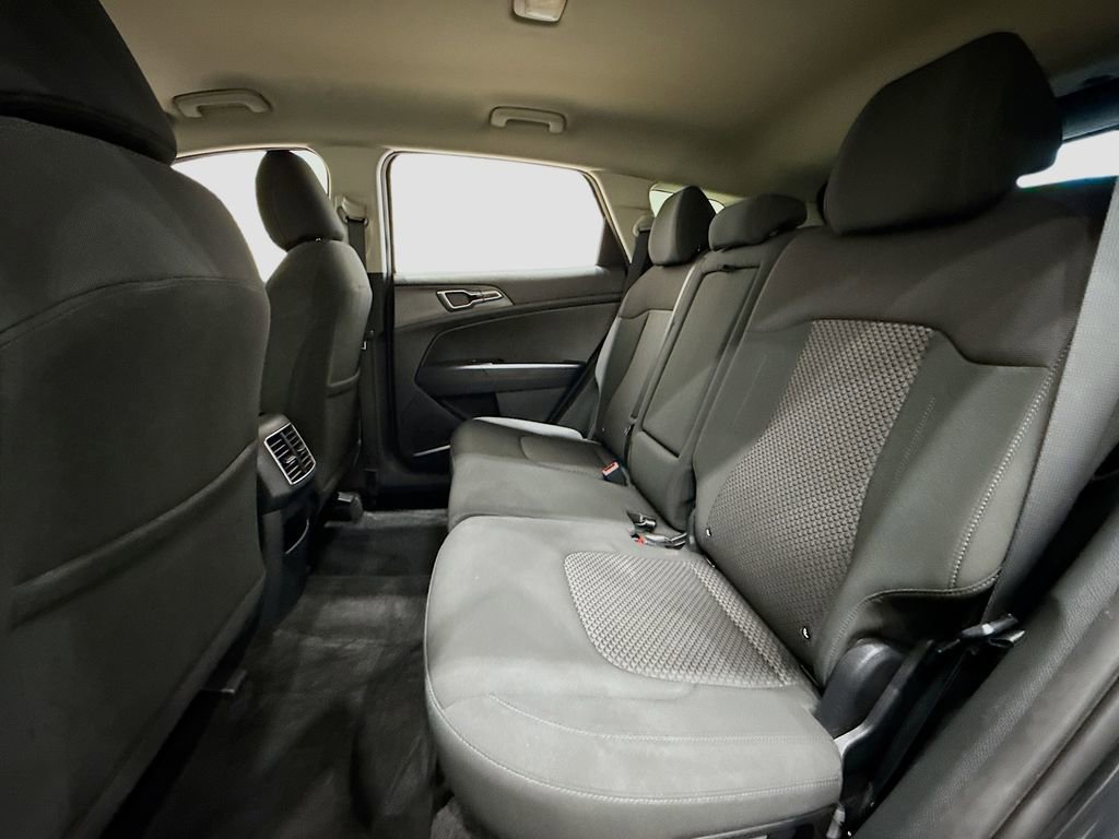 Used 2023 Kia Sportage LX image 11
