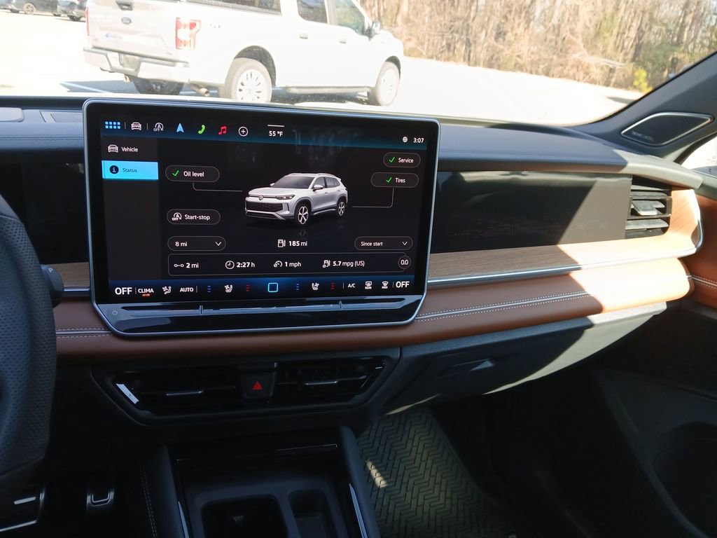 New 2026 Volkswagen Tiguan SEL R-Line image 17