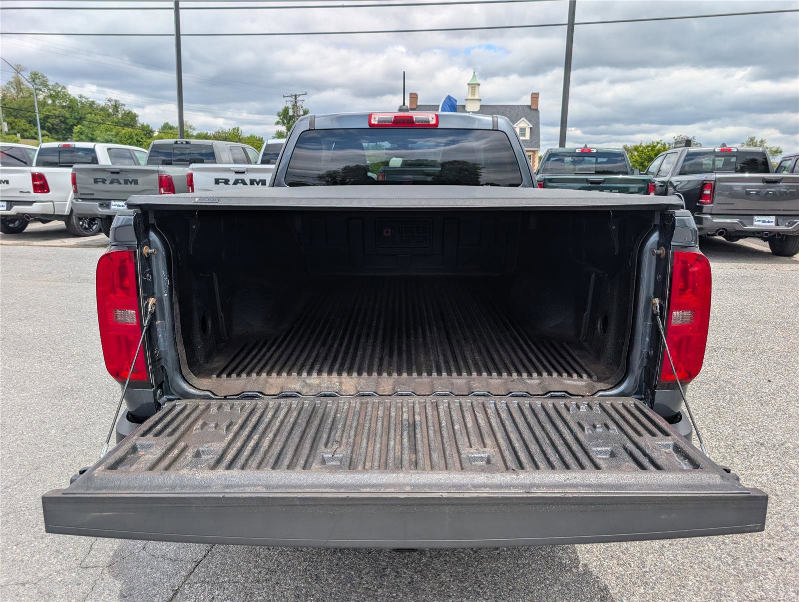 Used 2015 Chevrolet Colorado LT w/ Luxury Package AWD/4WD image 12