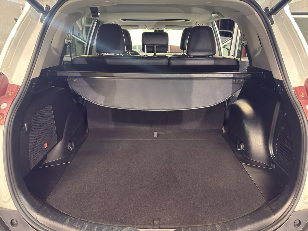 Used 2015 Toyota RAV4 Limited w/ Technology Package image 27