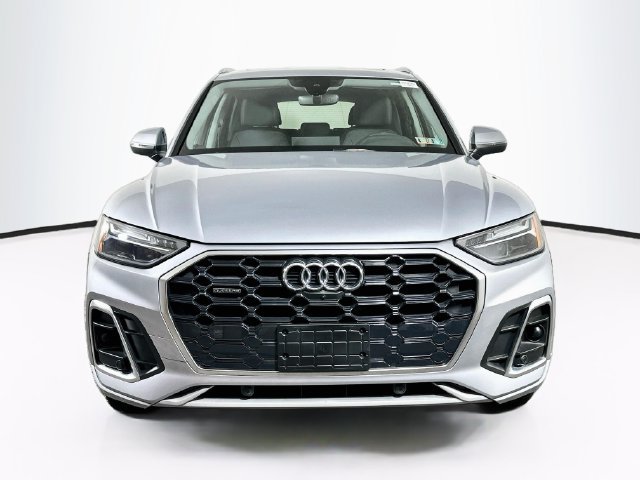 Used 2023 Audi Q5 2.0T Premium Plus w/ Premium Plus Package AWD/4WD image 2