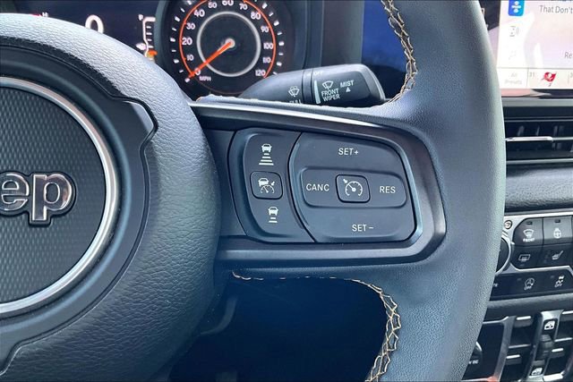Used 2024 Jeep Gladiator Willys image 11