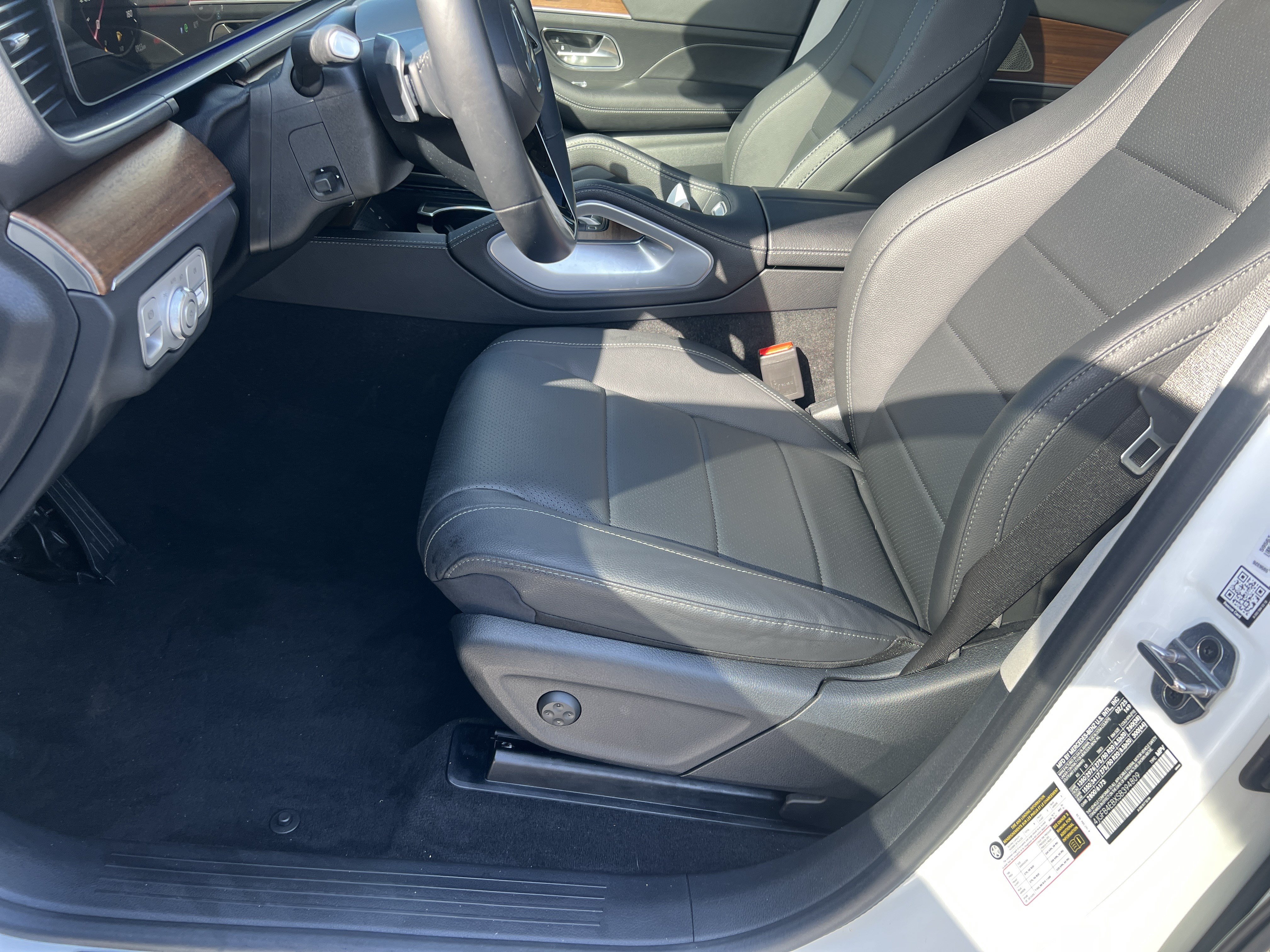Certified 2025 Mercedes-Benz GLE 350 4MATIC image 16