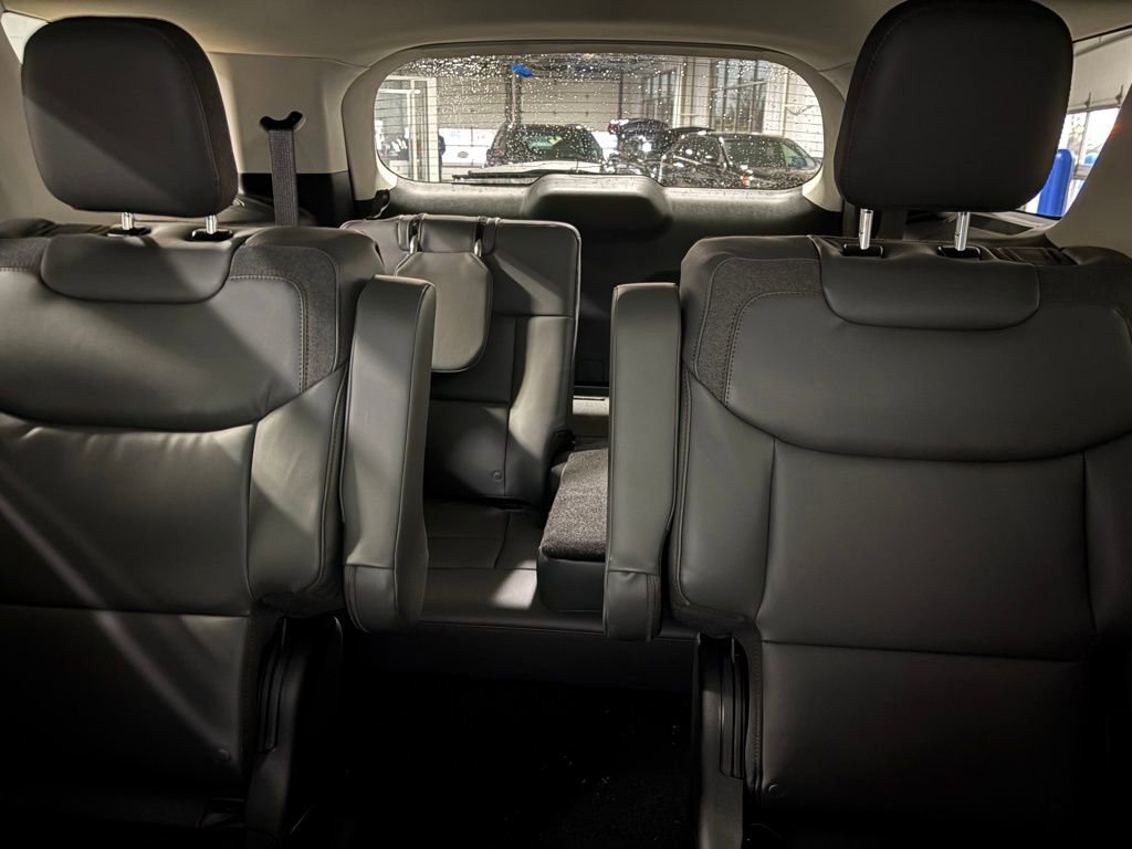 New 2026 Ford Explorer Active w/ Active Comfort Package image 22