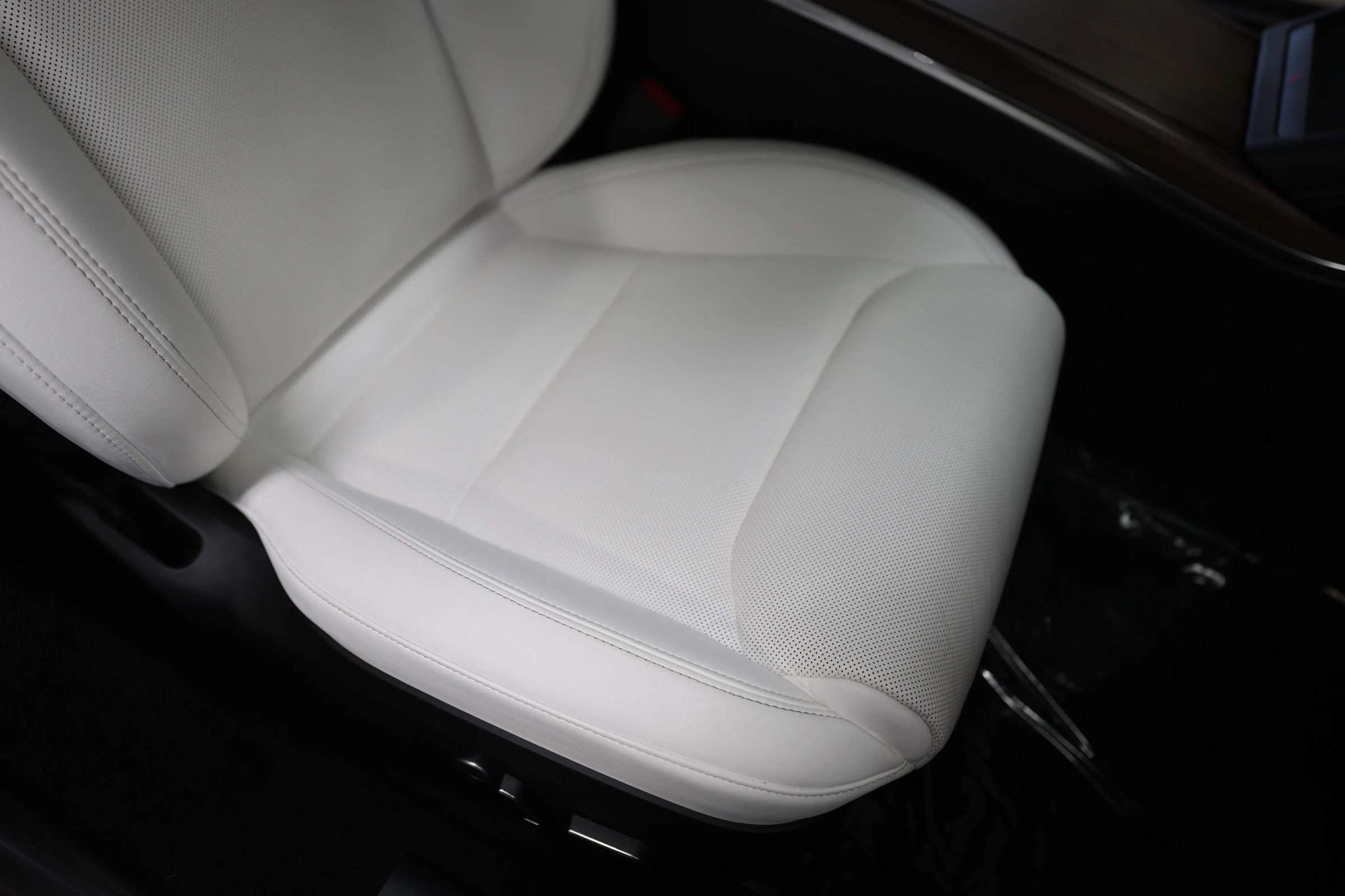 Used 2022 Tesla Model S Standard Range AWD/4WD image 37