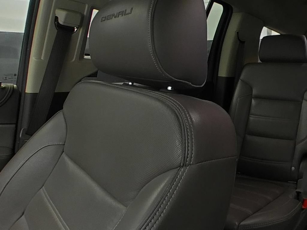 Used 2020 GMC Yukon XL Denali w/ Enhanced Security Package RWD image 9