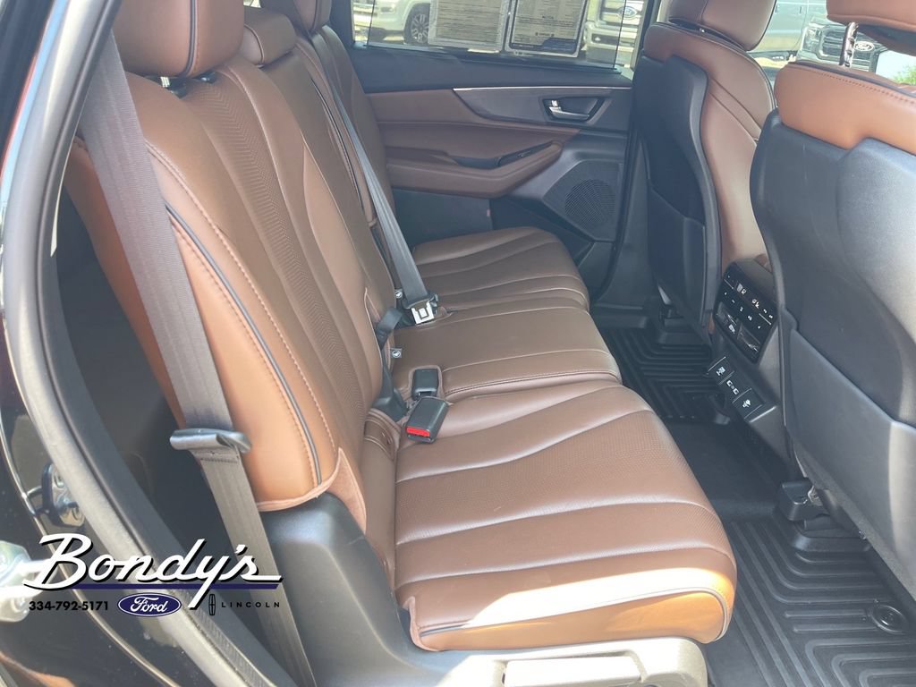 Used 2023 Acura MDX SH-AWD w/ Advance Package image 16